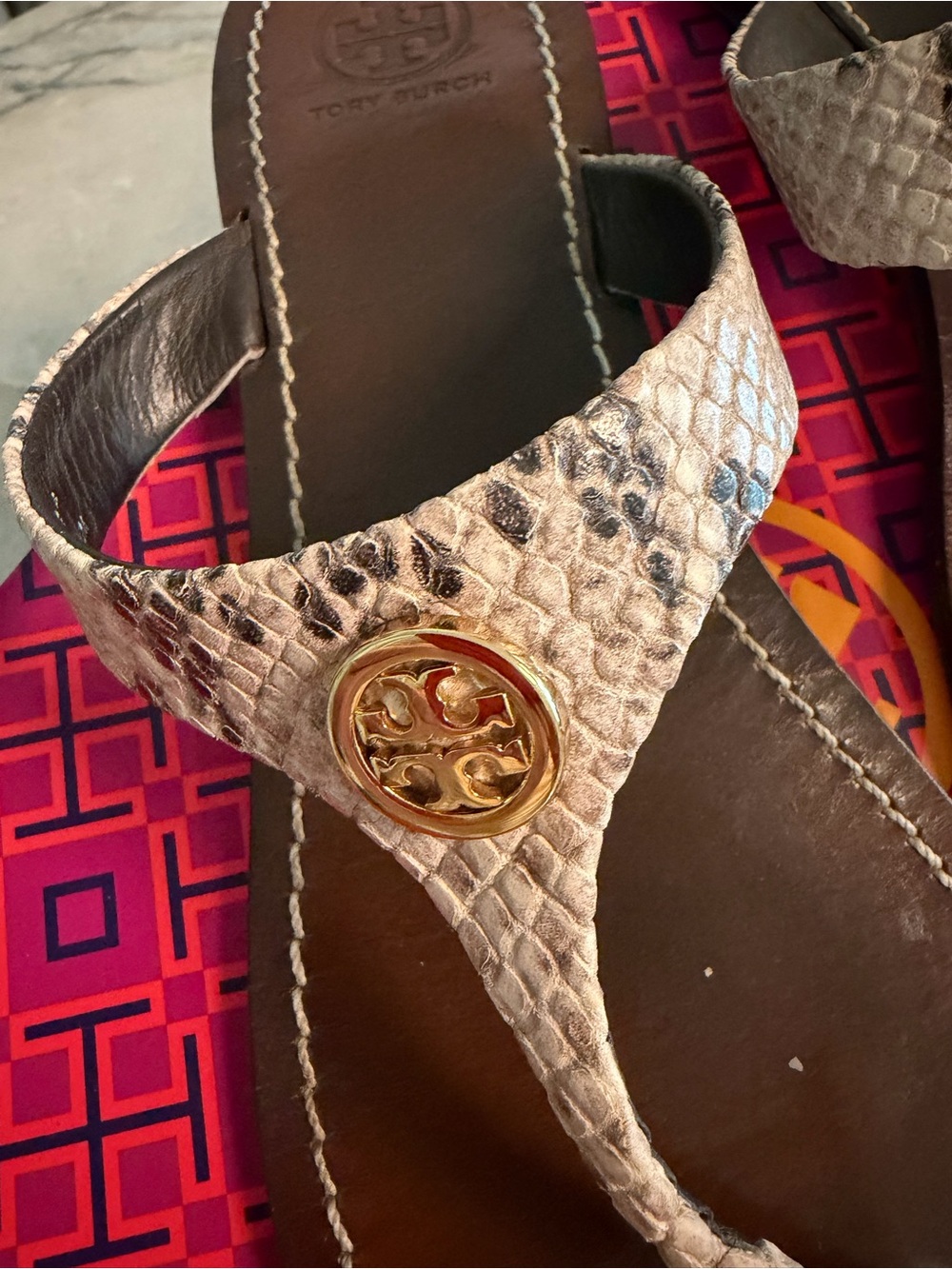 Tory Burch Cream Snakeskin-Texture Thong Sandals with Gold Logo - Picture 2 of 4